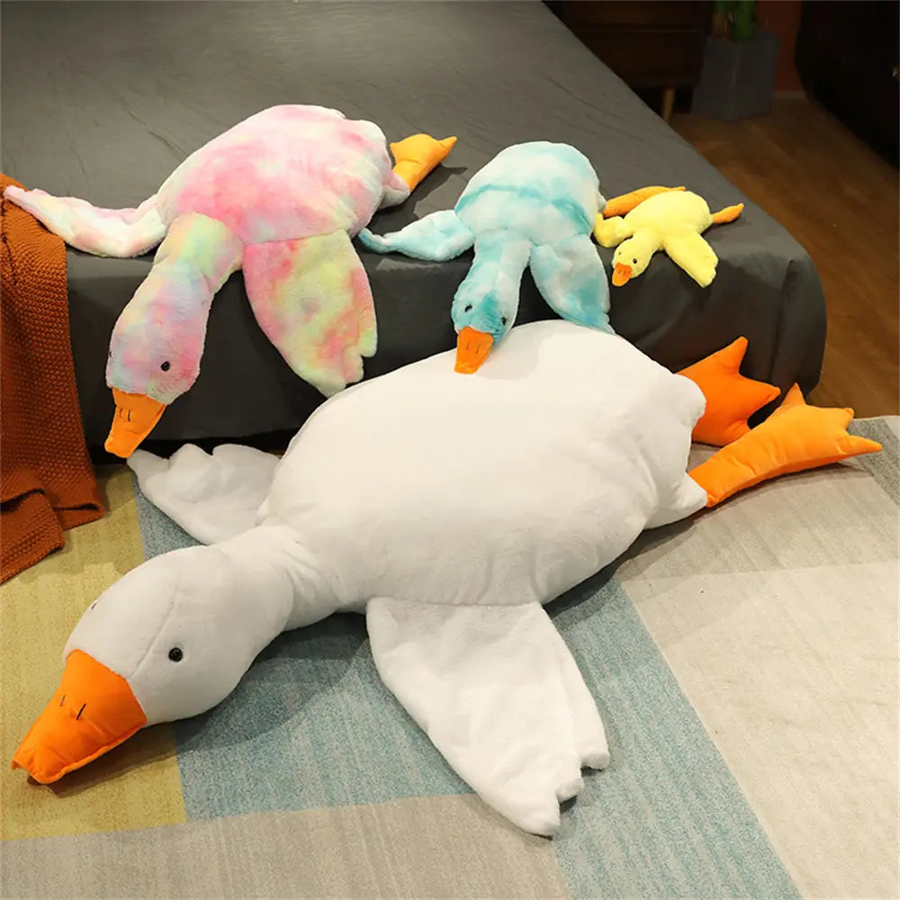 Pato gigante de peluche