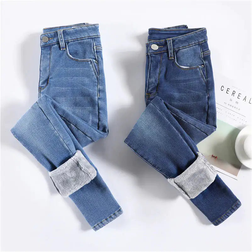 Plush Lined Thermal Jeans - Stay Warm and Cozy This Winter