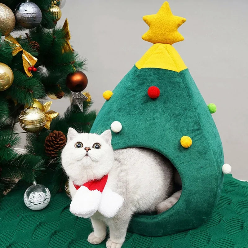 Christmas Cat House – Plush and Festive Cozy Hideaway for Your Feline