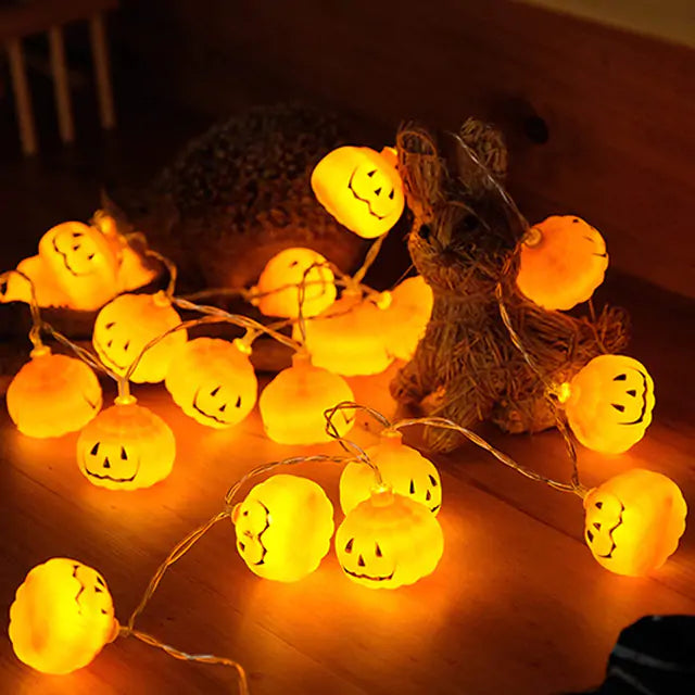 LED Halloween Light String – Spooky Skeletons, Pumpkins, Bats & More