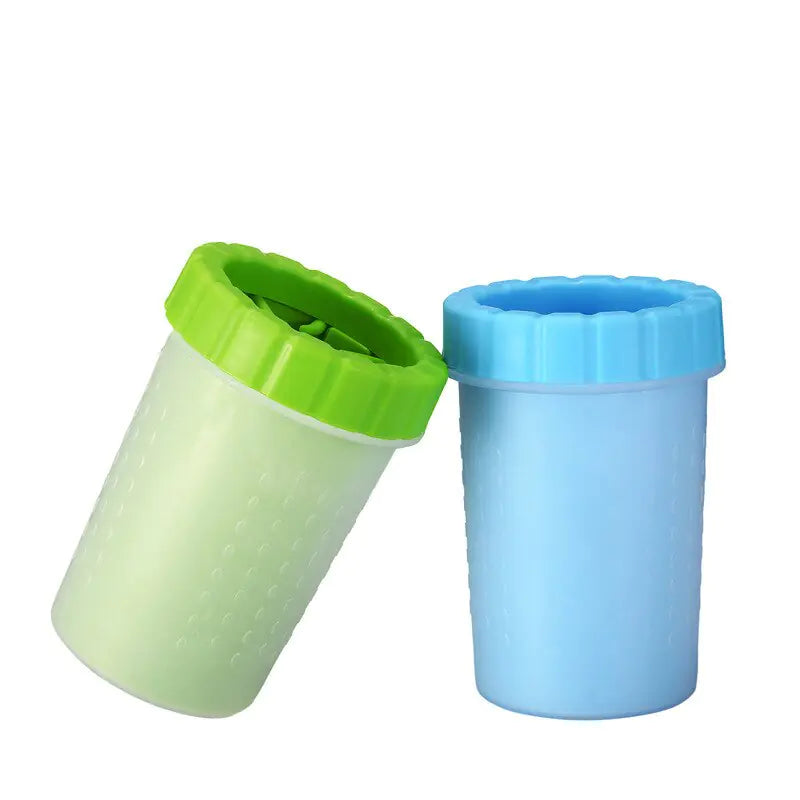 Pet Paw Cleaner Cup, close-up