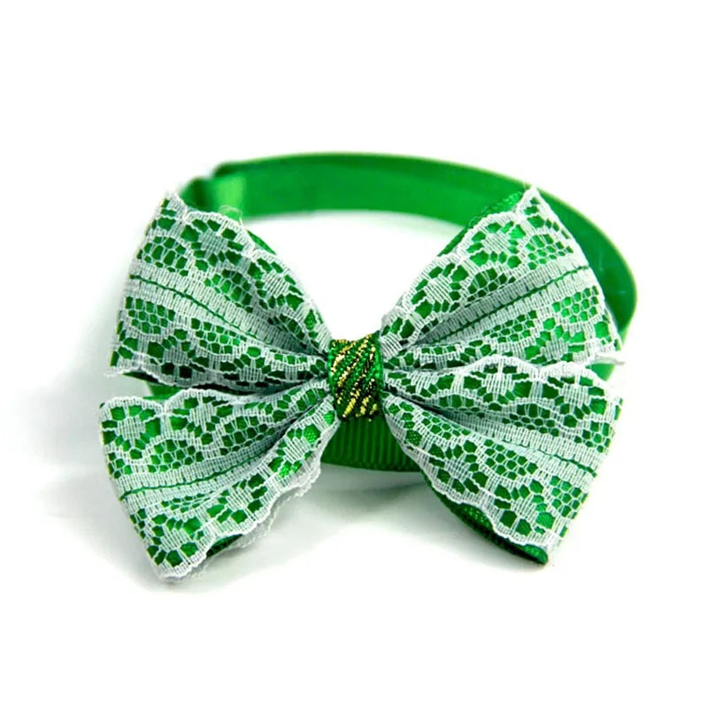 Holiday Pet Bow Collar - Festive and Stylish Accessory for Pets