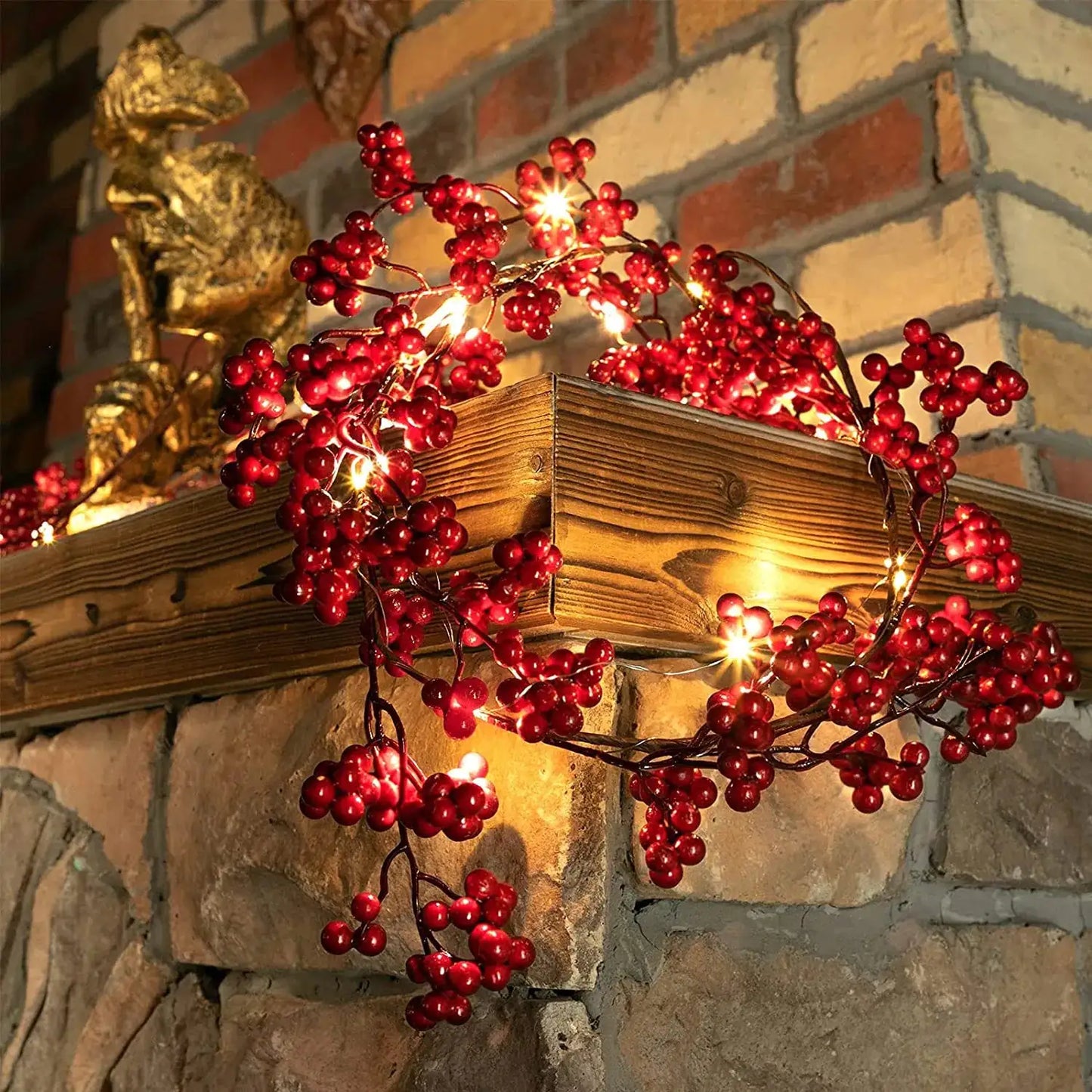 Berry Christmas Garland with Fairy String Lights – Festive Holiday Decor
