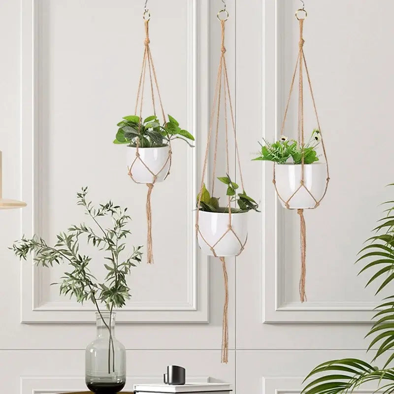 Planta colgante hecha a mano en macramé