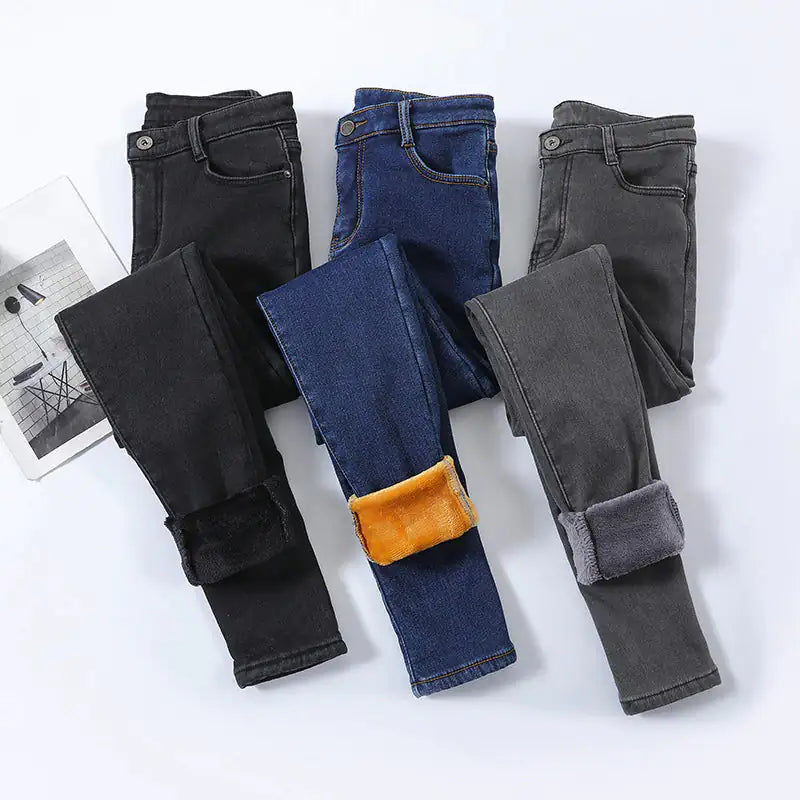 Plush Lined Thermal Jeans - Stay Warm and Cozy This Winter