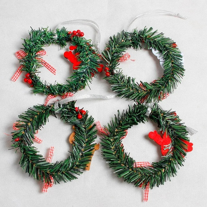 Rustic Wood Christmas Wreath with Pinecones & Berries for Holiday Decor