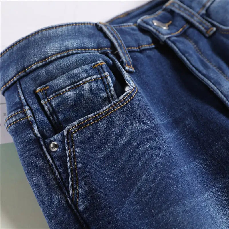 Plush Lined Thermal Jeans - Stay Warm and Cozy This Winter