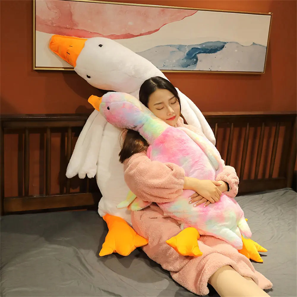 Pato gigante de peluche