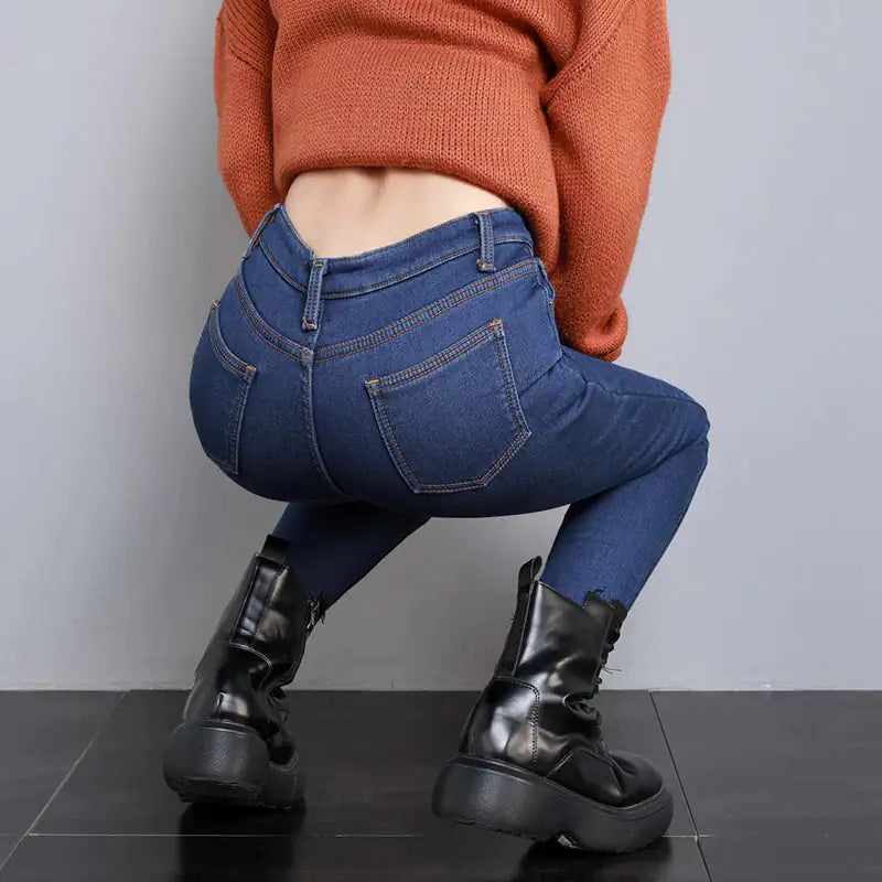 Plush Lined Thermal Jeans - Stay Warm and Cozy This Winter