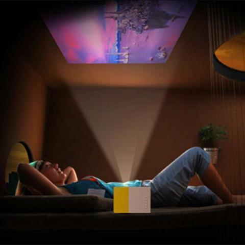Ultra HD Mini Projector - Stunning Clarity for Home Entertainment