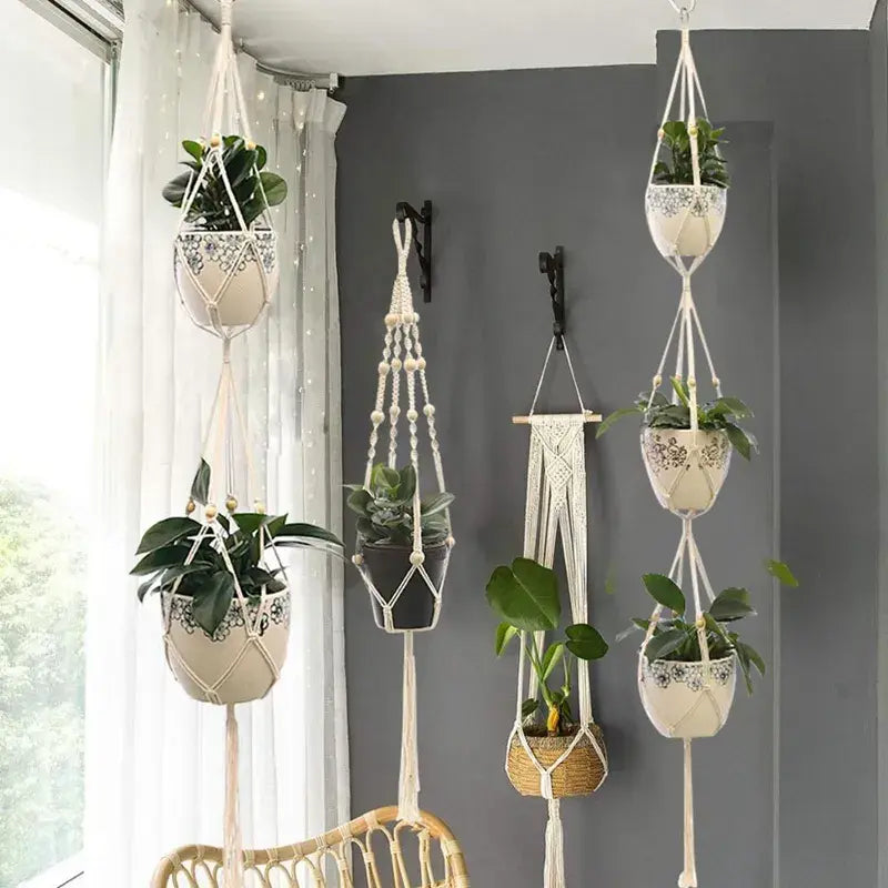 Planta colgante hecha a mano en macramé